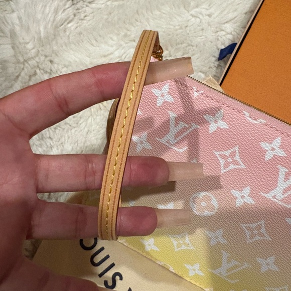 New Louis Vuitton whistlets multicolor edition limited - Picture 2 of 3